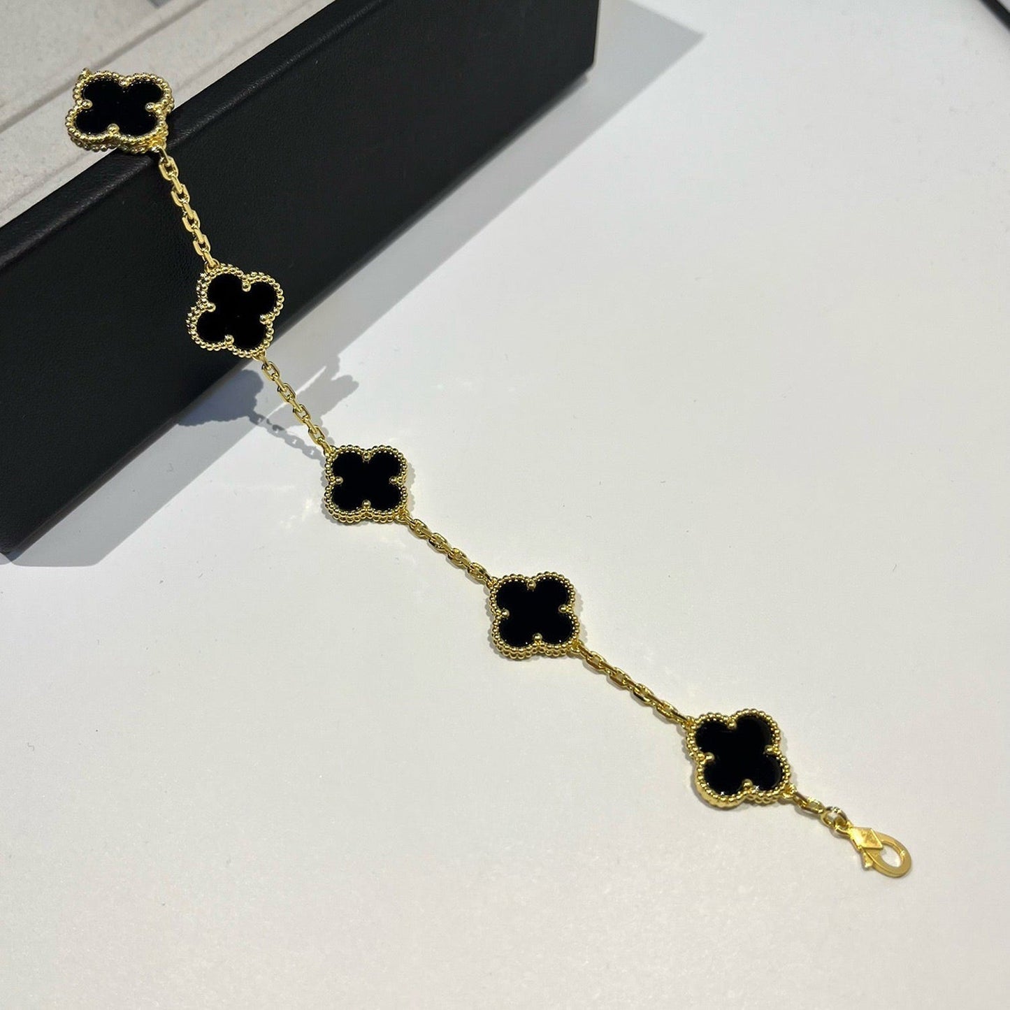 [Azure Tears]LUCKY CLOVER 5-MOTIF BRACELET - BLACK OXNY COLLECTION