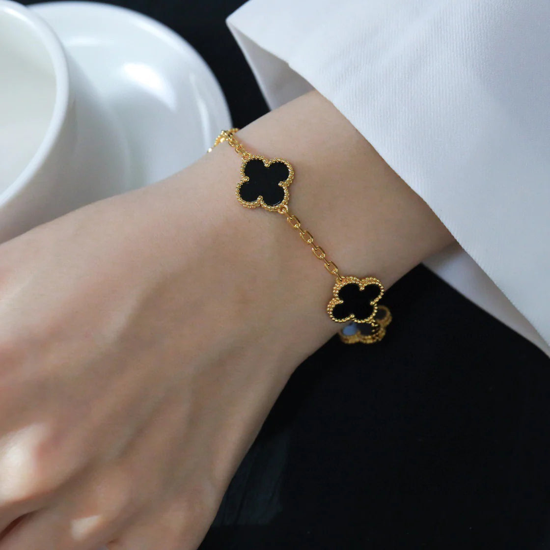 [Azure Tears]LUCKY CLOVER 5-MOTIF BRACELET - BLACK OXNY COLLECTION