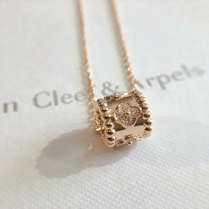[Azure Tears]KALEIDOSCOPE PENDANT NECKLACE