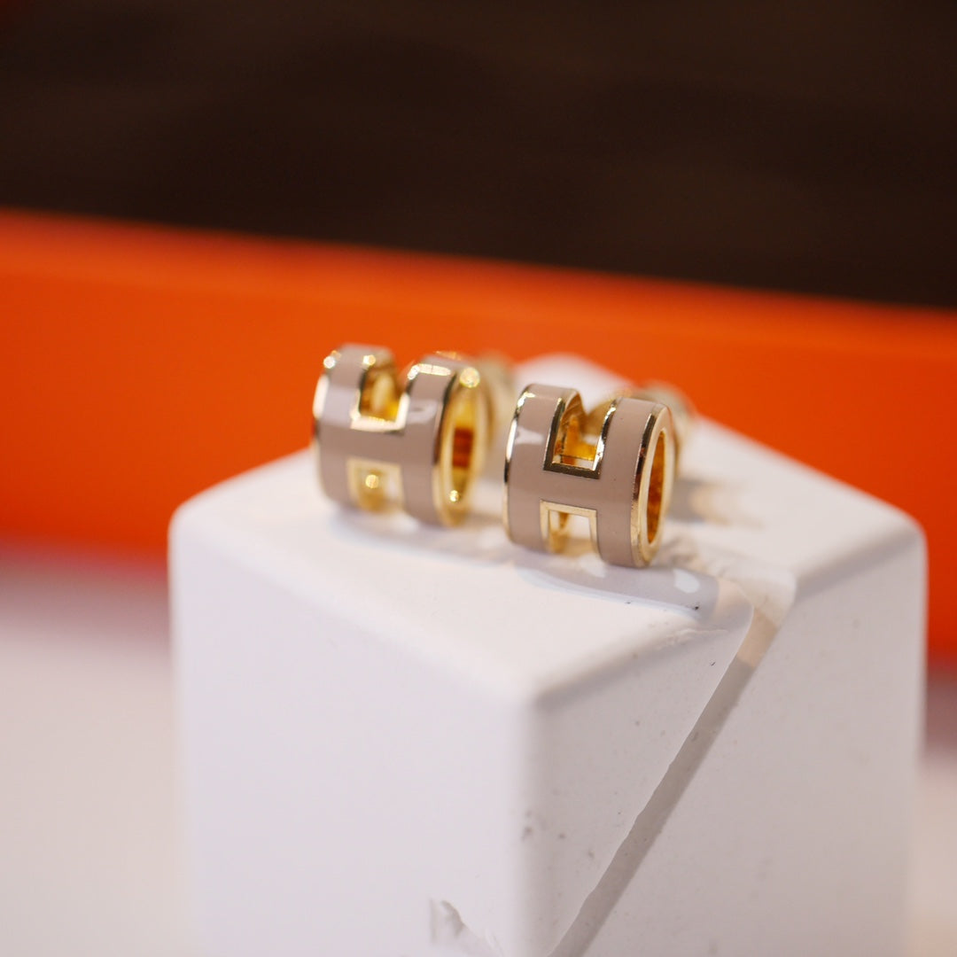 [Azure Tears]MINI POP H GOLD EARRINGS GREY