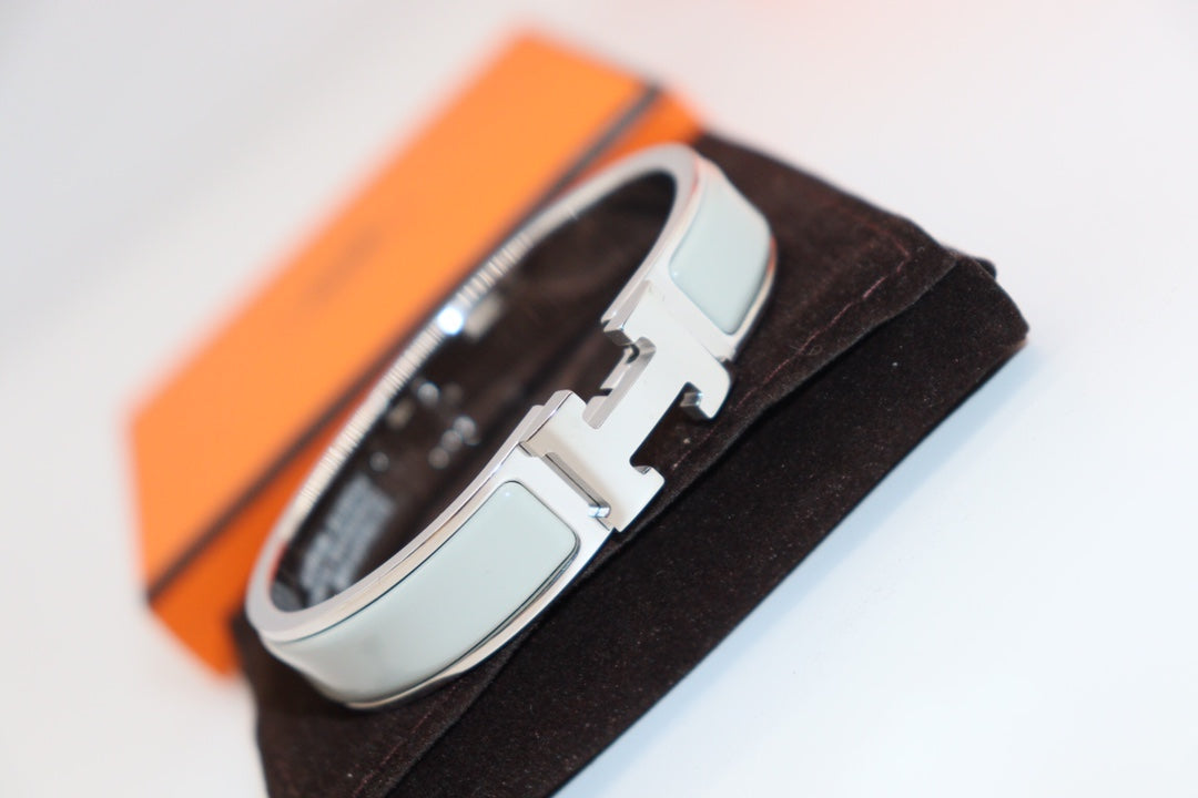 [Azure Tears]H LIGHT BLUE BRACELET