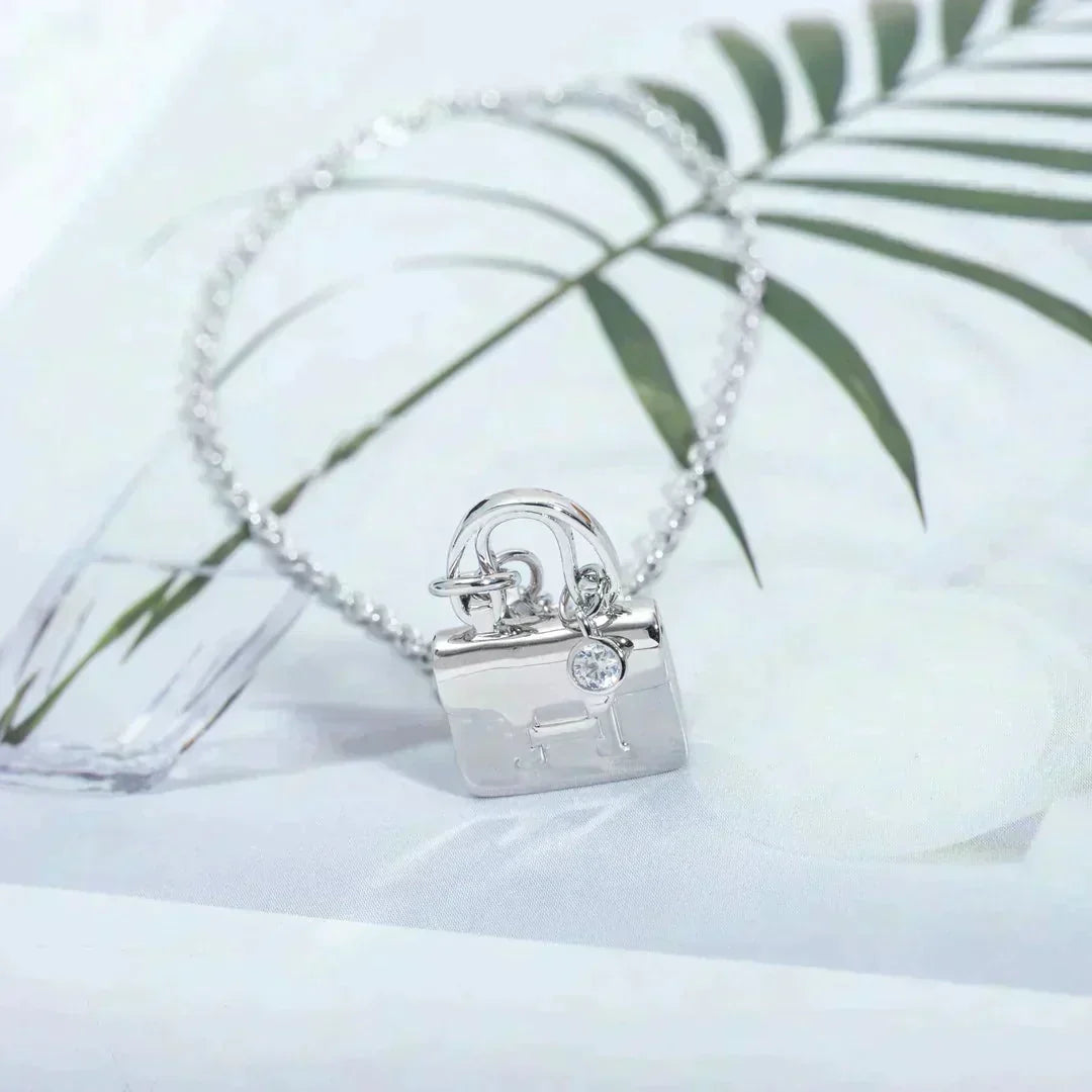 [Azure Tears]AMULETTE PEDANT SILVER NECKLACE