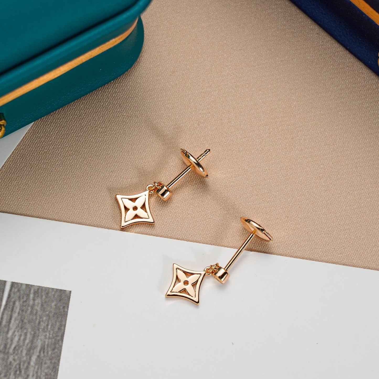 [Azure Tears]STAR EARRINGS GOLD