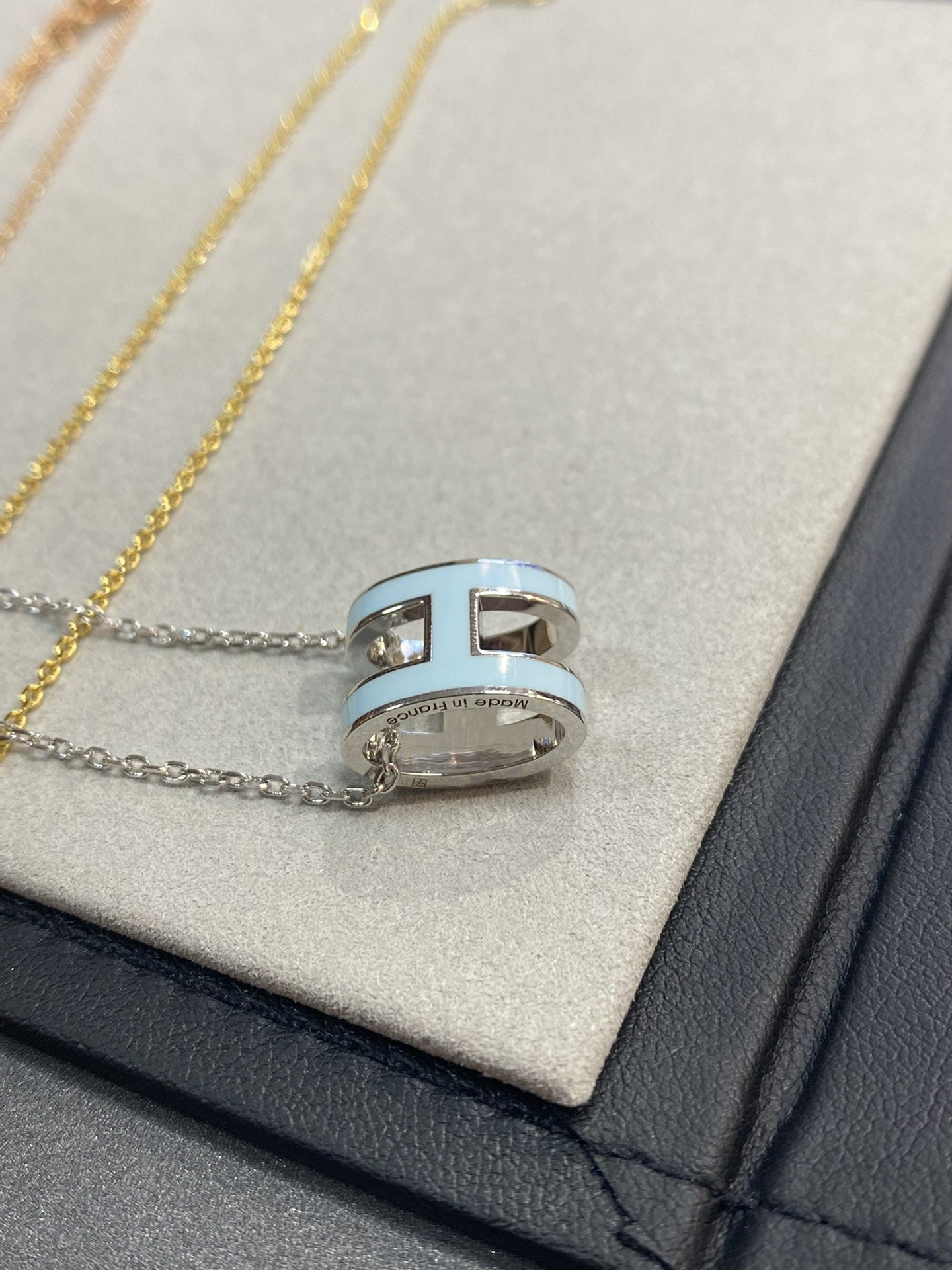 [Azure Tears]POP H LIGHT BLUE NECKLACE