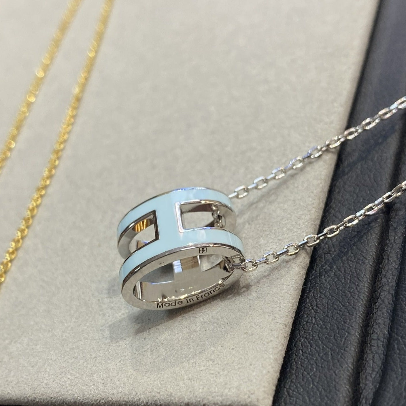 [Azure Tears]POP H LIGHT BLUE NECKLACE