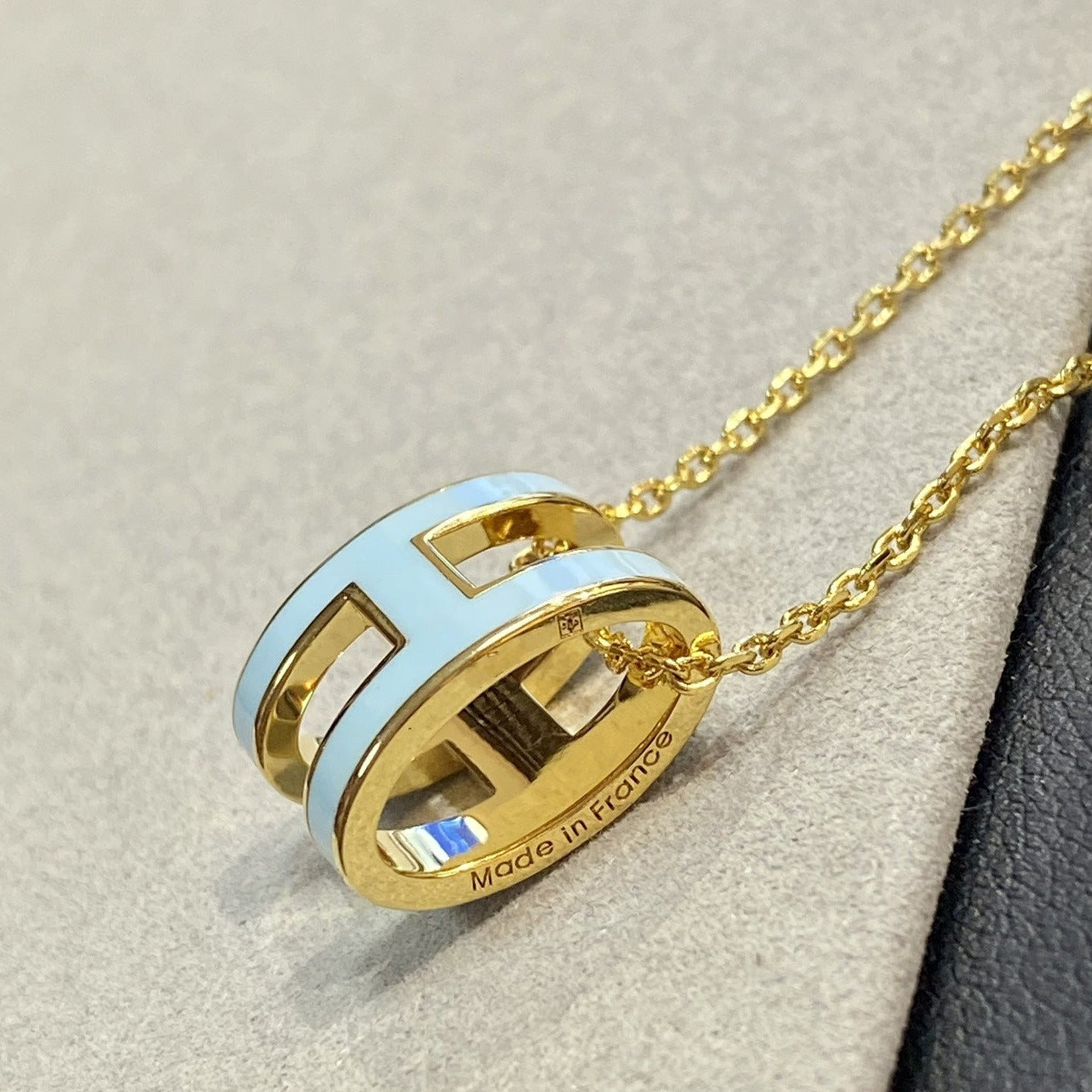 [Azure Tears]POP H LIGHT BLUE NECKLACE