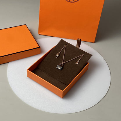 [Azure Tears]CONSTANCE BLACK PEDANT ROSE GOLD NECKLACE