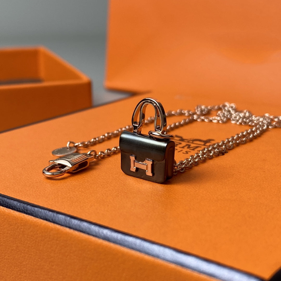 [Azure Tears]CONSTANCE BLACK PEDANT ROSE GOLD NECKLACE