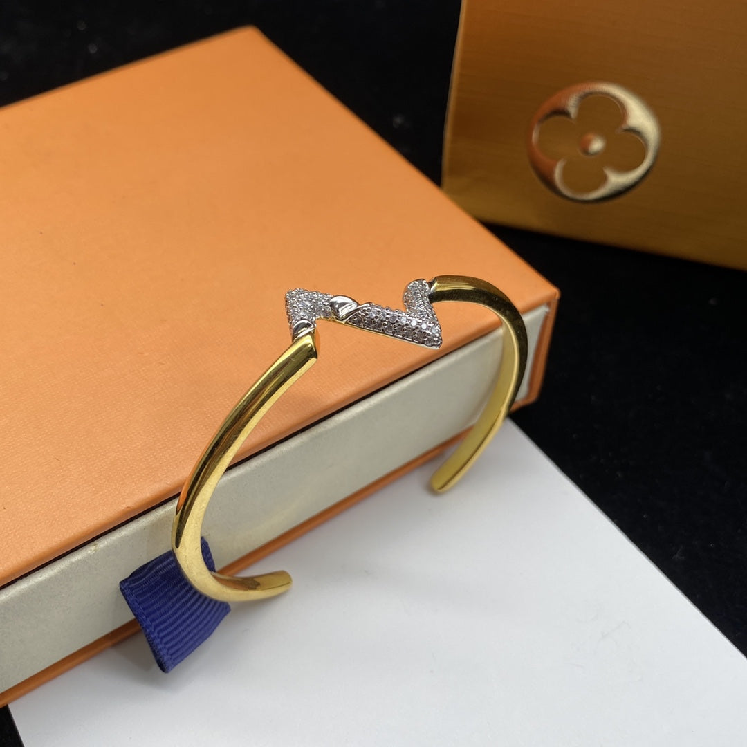 [Azure Tears]VOLTE UPSITE DOWN DIAMOND GOLD OPEN BRACELET