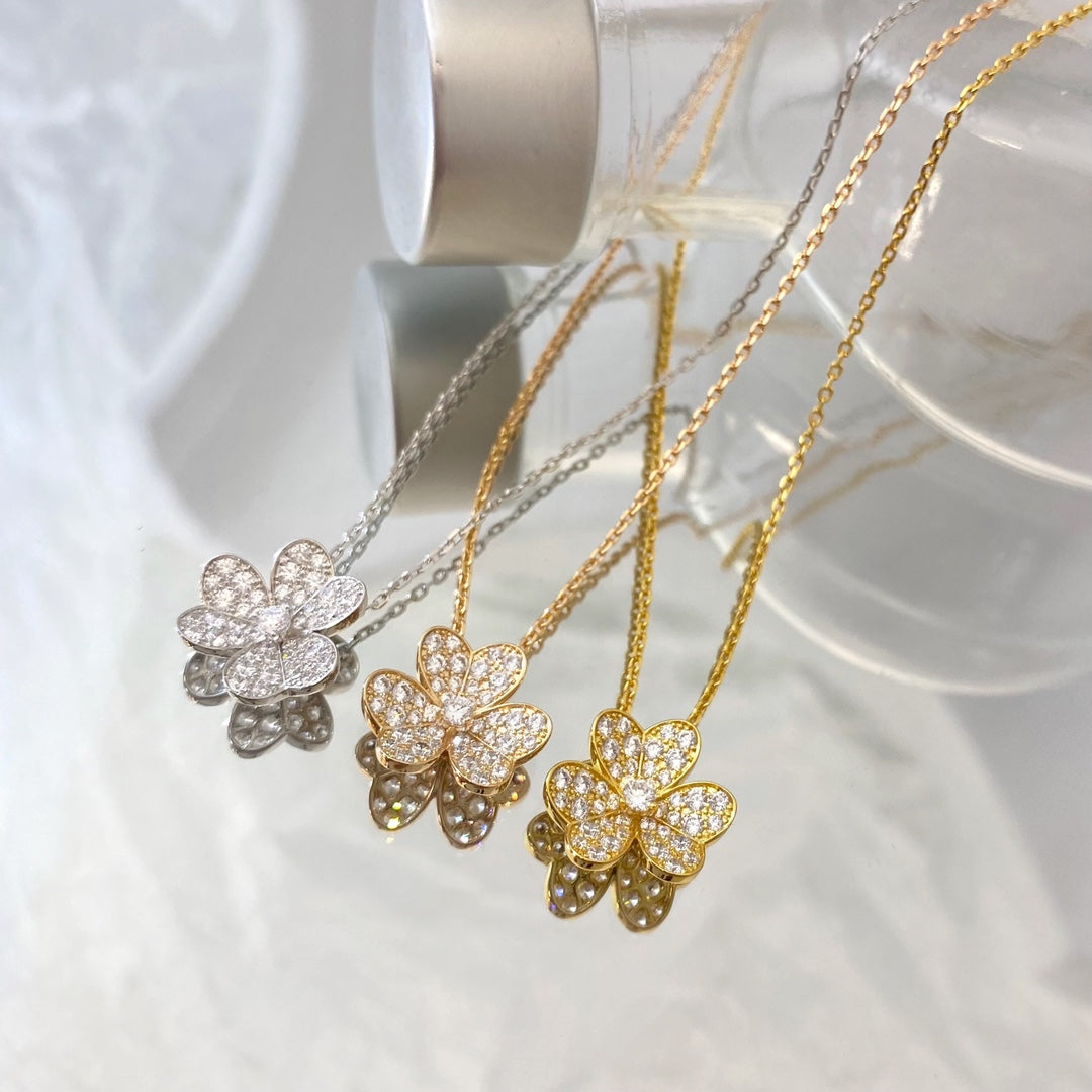 [Azure Tears]PAVÉ DIAMOND FLOWER CHARM NECKLACE