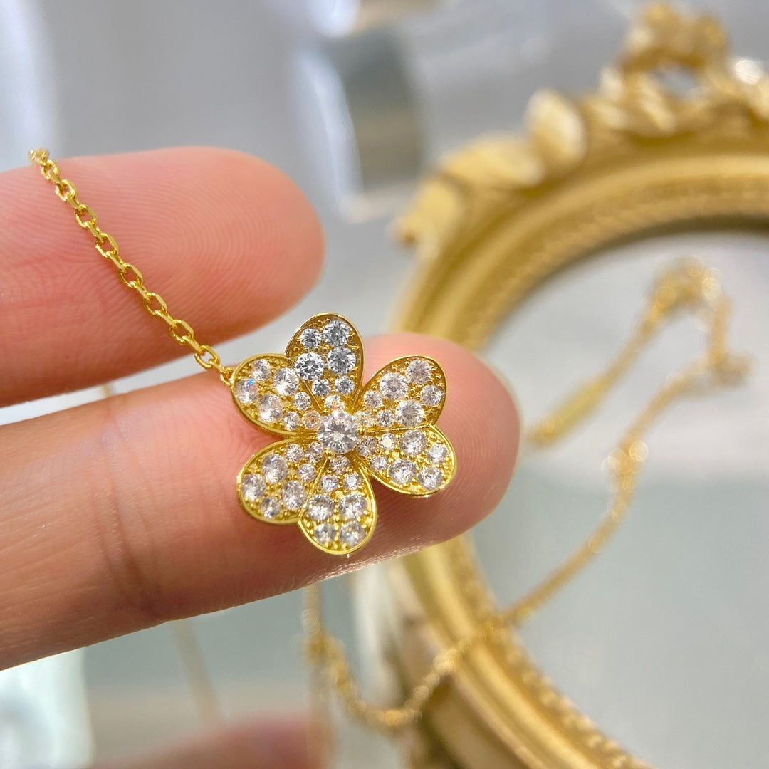[Azure Tears]PAVÉ DIAMOND FLOWER CHARM NECKLACE