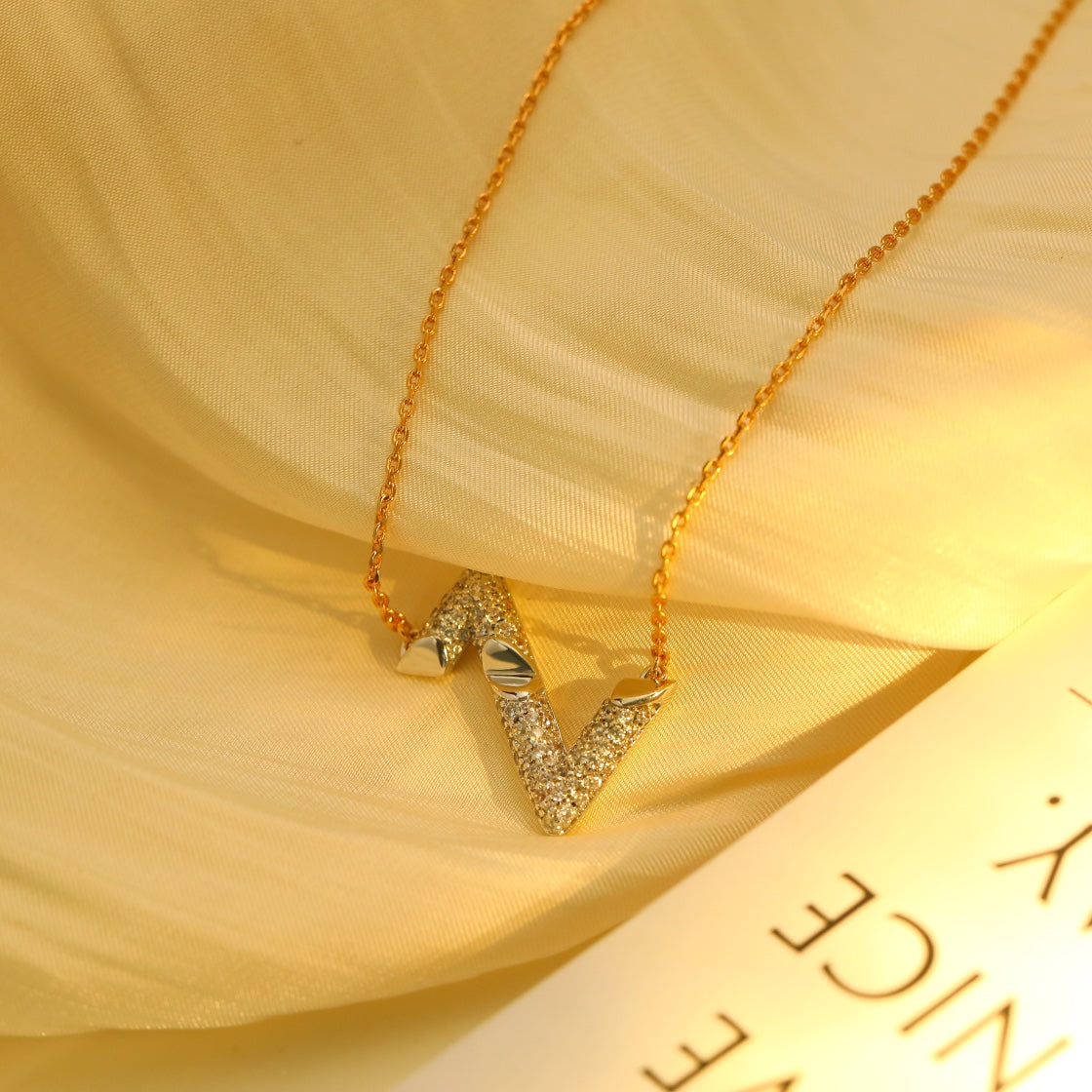 [Azure Tears]VOLT SILVER DIAMOND PEDANT NECKLACE