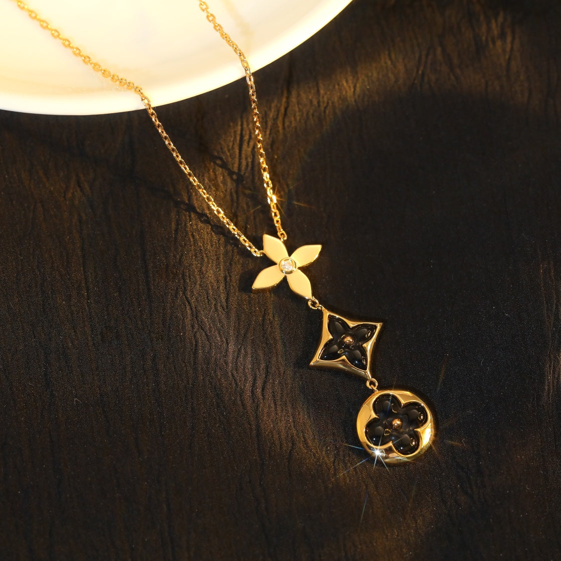 [Azure Tears]STAR AND SUN ONYX ROSE GOLD NECKLACE