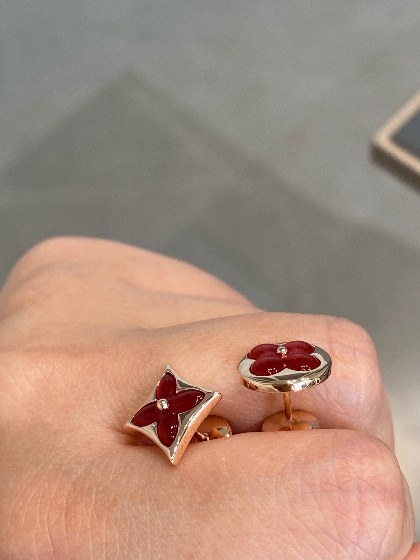 [Azure Tears]STAR AND SUN ROSE GOLD CARNELIAN STUD EARRINGS