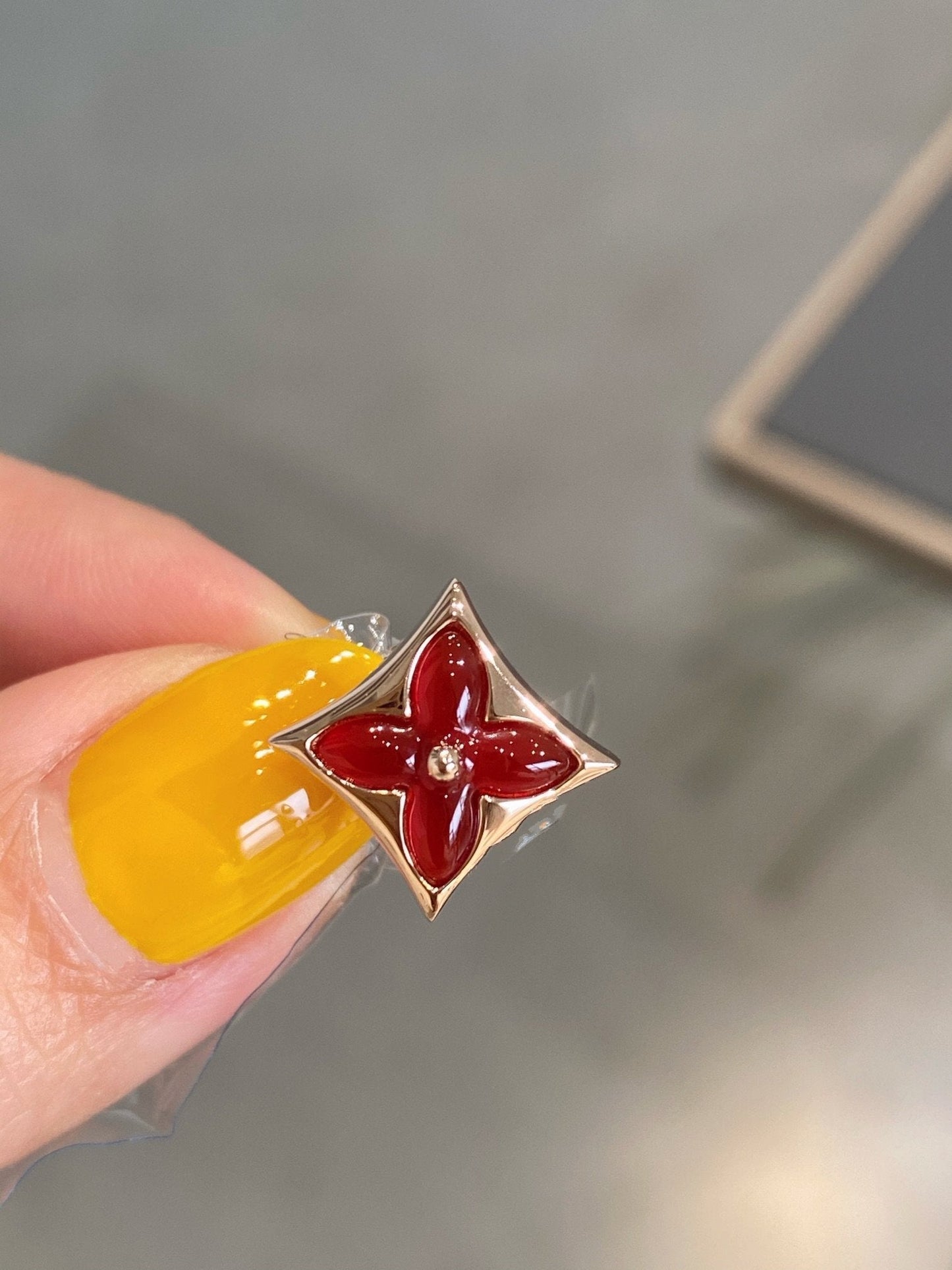 [Azure Tears]STAR AND SUN ROSE GOLD CARNELIAN STUD EARRINGS