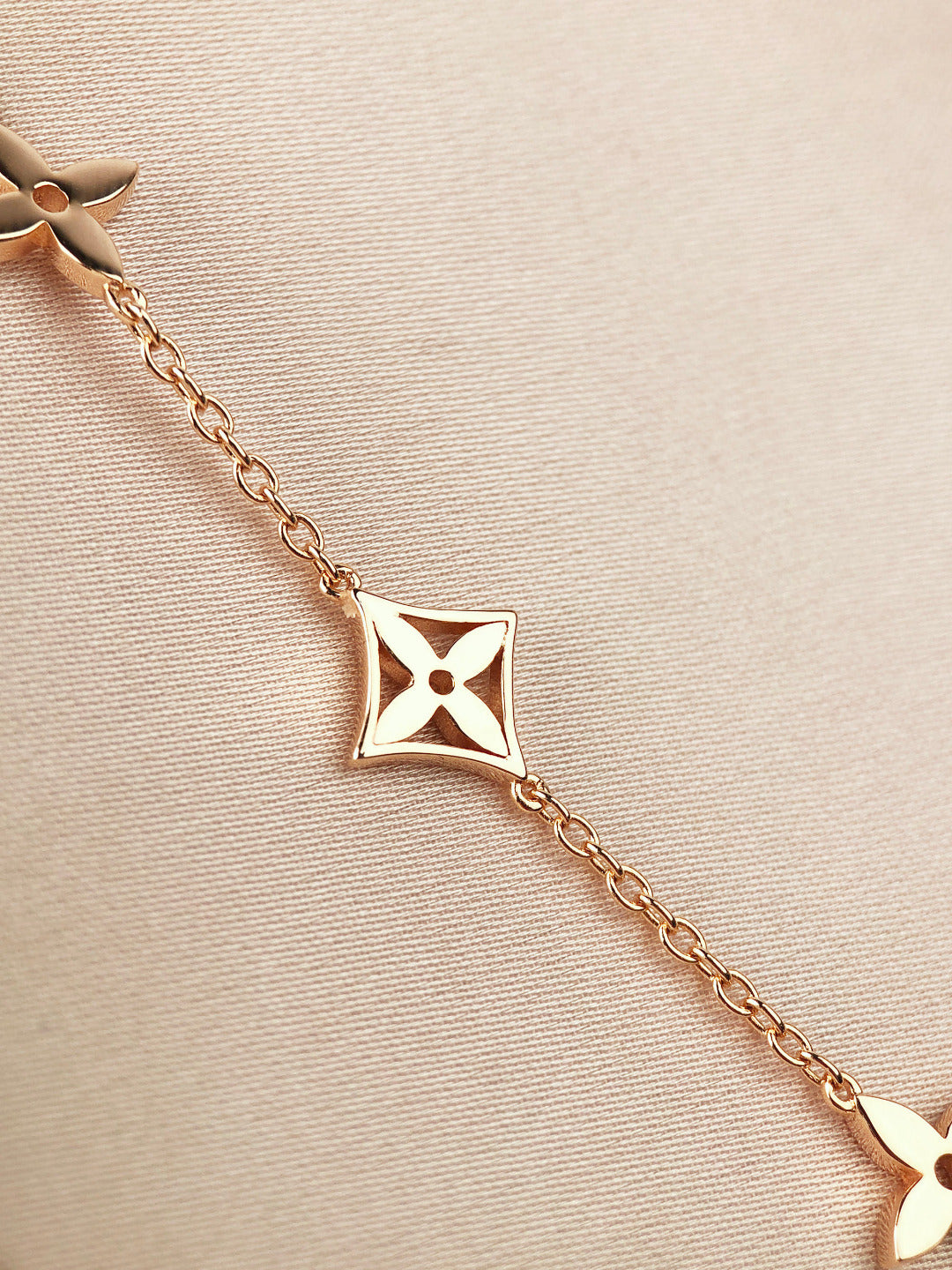 [Azure Tears]STAR AND SUN 7 MOTIFS GOLD BRACELET