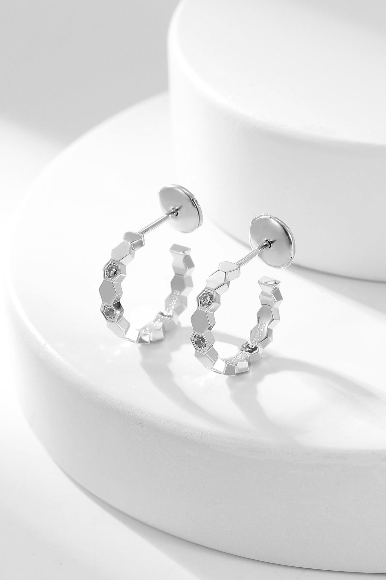 [Azure Tears]BEE LOVE DIAMOND HOOP EARRINGS