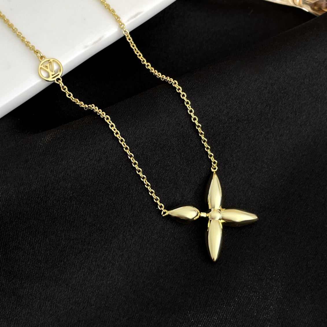 [Azure Tears]LOUISETTE GOLD NECKLACE