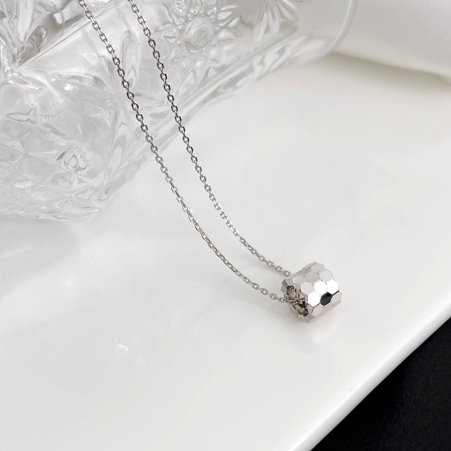 [Azure Tears]BEE MINI NECKLACE
