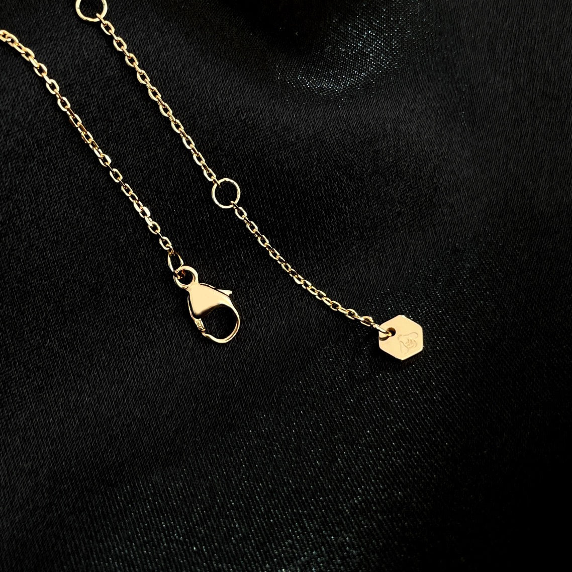 [Azure Tears]BEE MINI NECKLACE