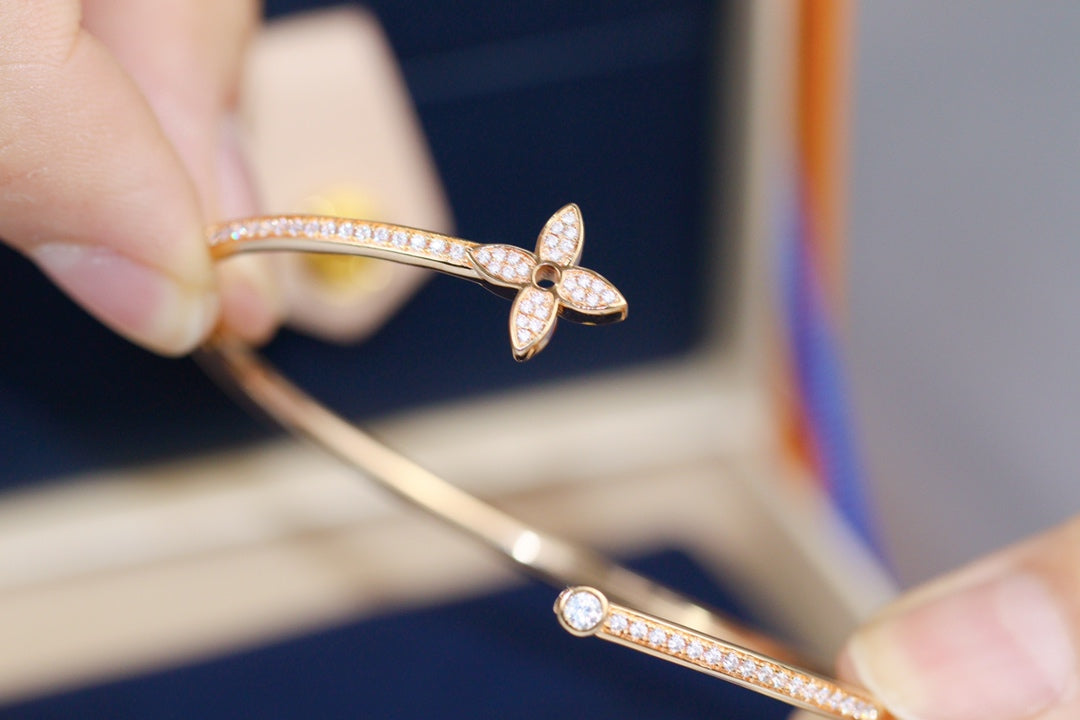[Azure Tears]IDYLLE ROSE GOLD OPEN BRACELET DIAMOND PAVED