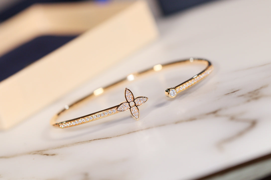 [Azure Tears]IDYLLE GOLD OPEN BRACELET DIAMOND PAVED