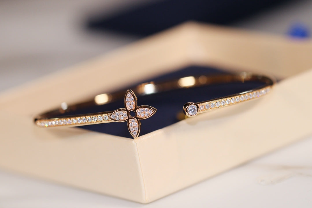 [Azure Tears]IDYLLE GOLD OPEN BRACELET DIAMOND PAVED