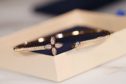 [Azure Tears]IDYLLE GOLD OPEN BRACELET DIAMOND PAVED