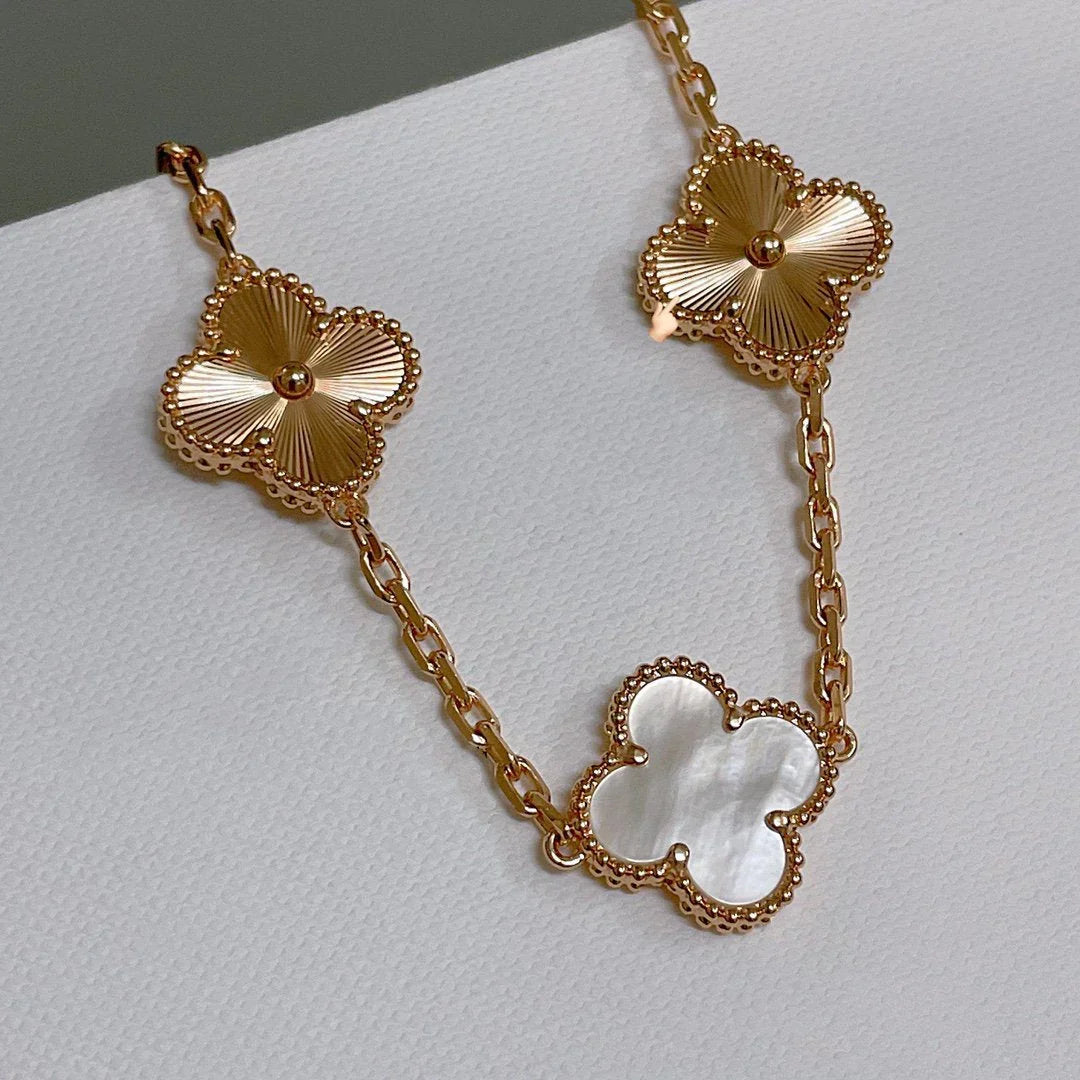[Azure Tears]LUCKY CLOVER 5-MOTIF BRACELET - WHITE MOTHER-OF-PEARL COLLECTION