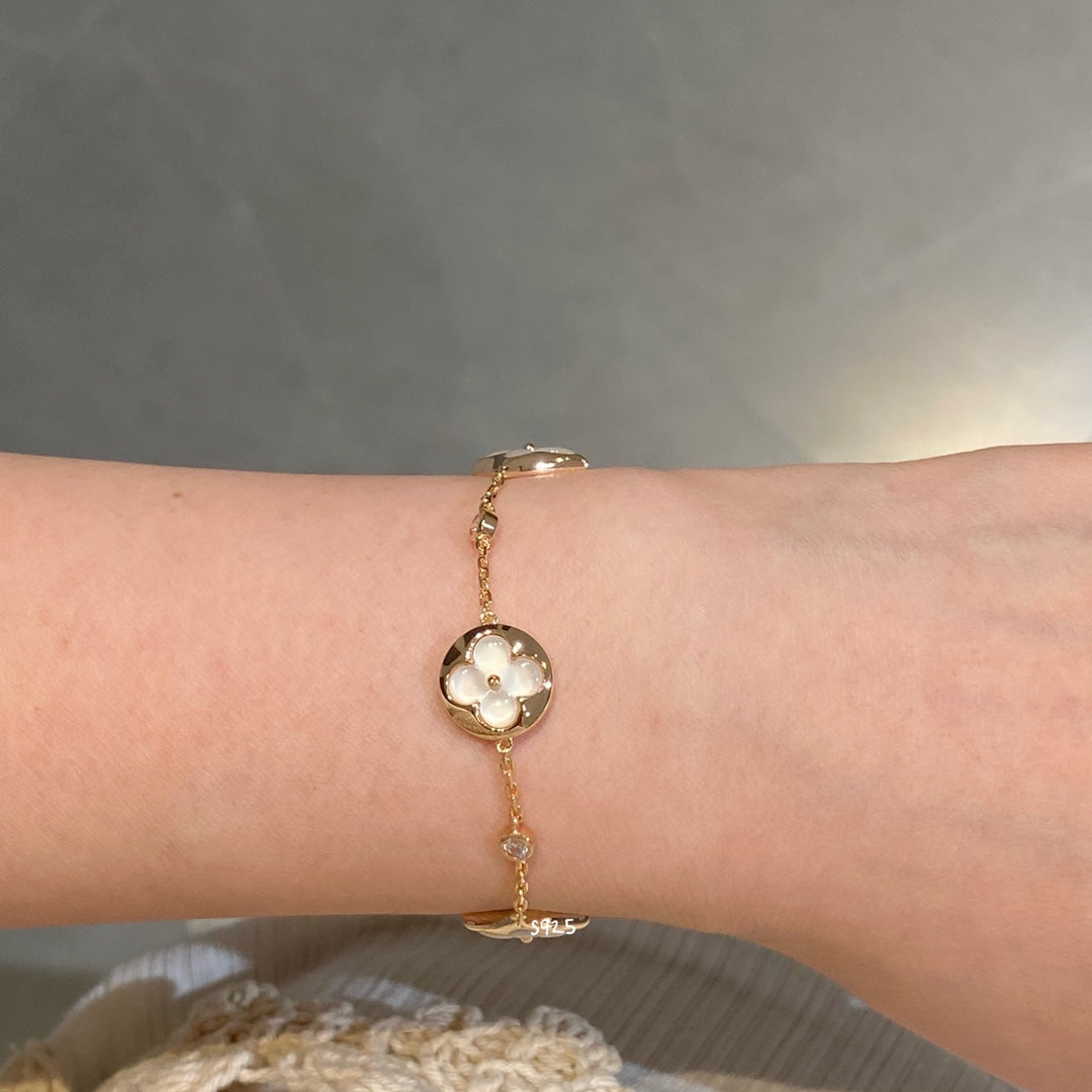 [Azure Tears]STAR AND SUN 4 MOTIF WHITE MOP ROSE GOLD BRACELET