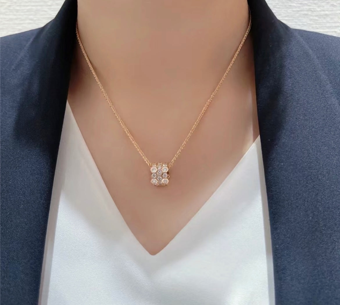 [Azure Tears]BEE LOVE DIAMOND PAVED 3 ROW NECKLACE