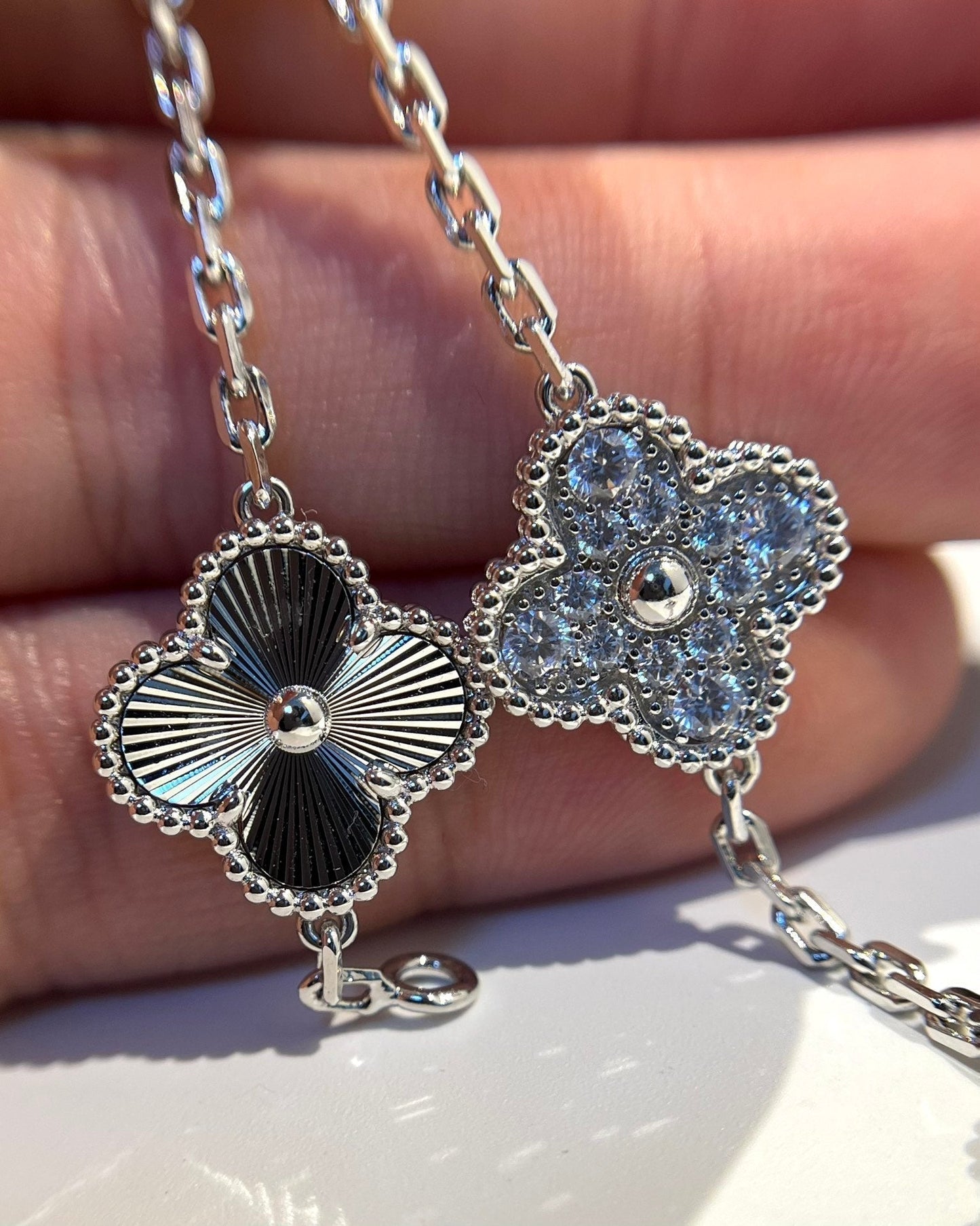[Azure Tears]LUCKY CLOVER 5-MOTIF BRACELET - LASER COLLECTION