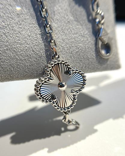 [Azure Tears]LUCKY CLOVER 5-MOTIF BRACELET - LASER COLLECTION