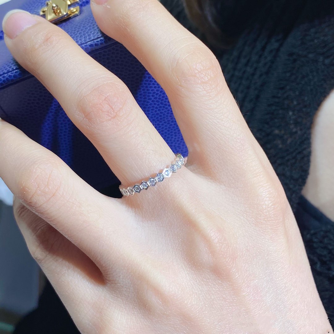 [Azure Tears]BEE LOVE DIAMOND PAVED SMALL RING
