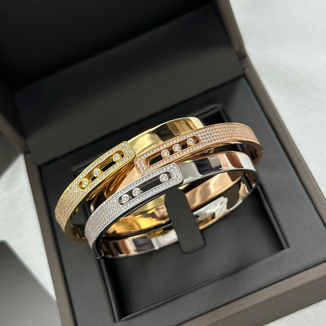 [Azure Tears]MOVE NOA PAVÉ DIAMOND BANGLE BRACELET