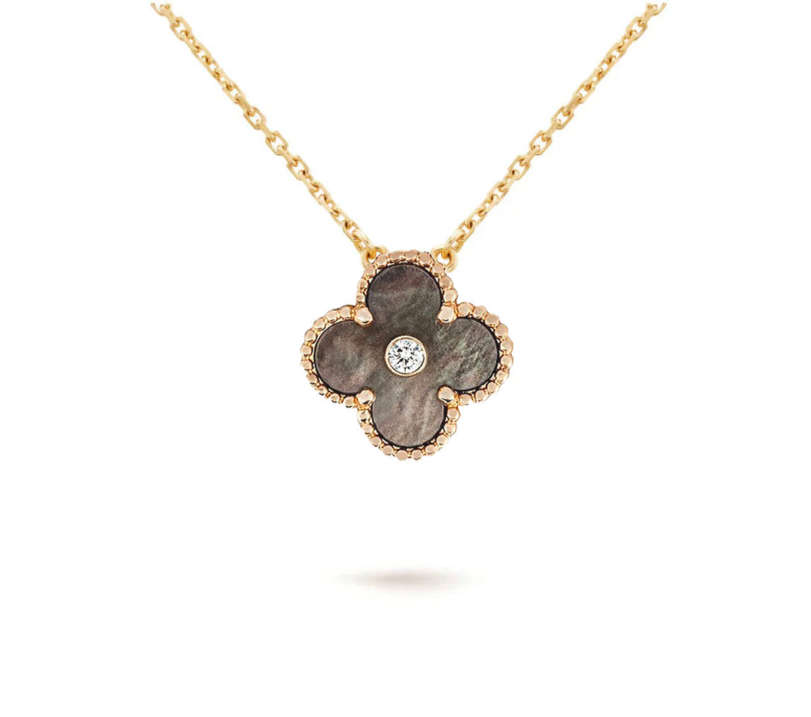 [Azure Tears]LIMITED EDITION CHRISTMAS CLOVER FLOWER NECKLACE - 15MM ANNUAL COLLECTIBLE PENDANT