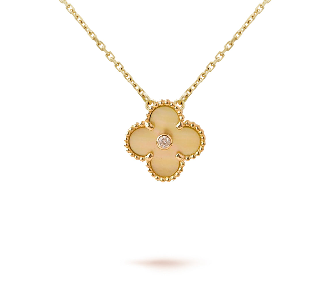 [Azure Tears]LIMITED EDITION CHRISTMAS CLOVER FLOWER NECKLACE - 15MM ANNUAL COLLECTIBLE PENDANT