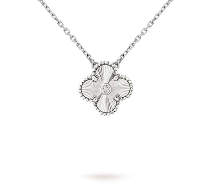 [Azure Tears]LIMITED EDITION CHRISTMAS CLOVER FLOWER NECKLACE - 15MM ANNUAL COLLECTIBLE PENDANT