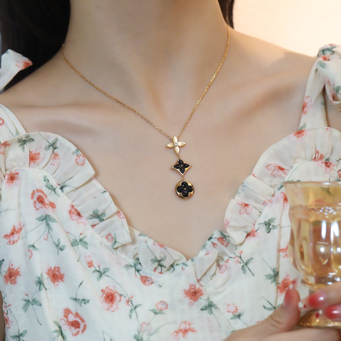[Azure Tears]STAR AND SUN ONYX ROSE GOLD NECKLACE