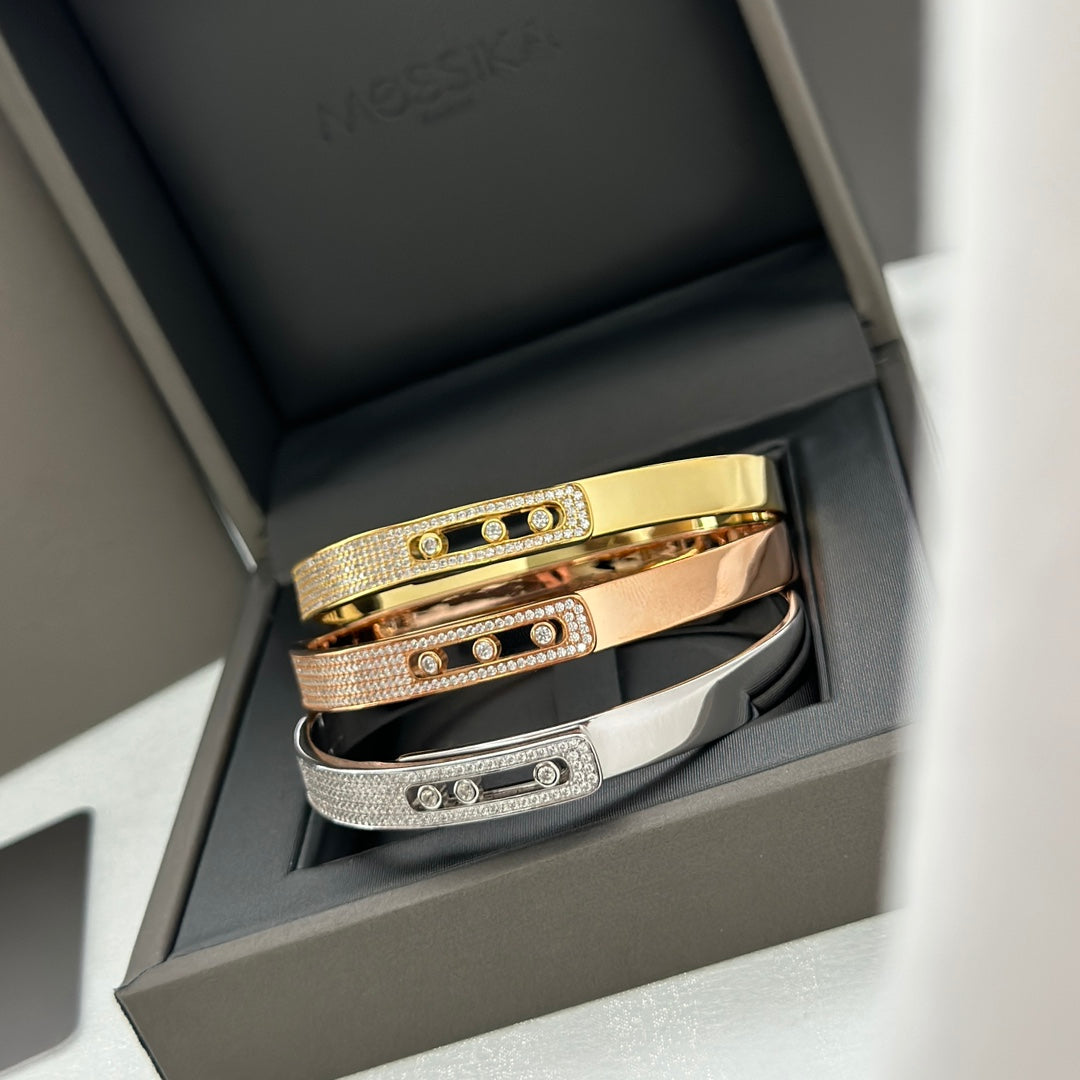 [Azure Tears]MOVE NOA PAVÉ DIAMOND BANGLE BRACELET