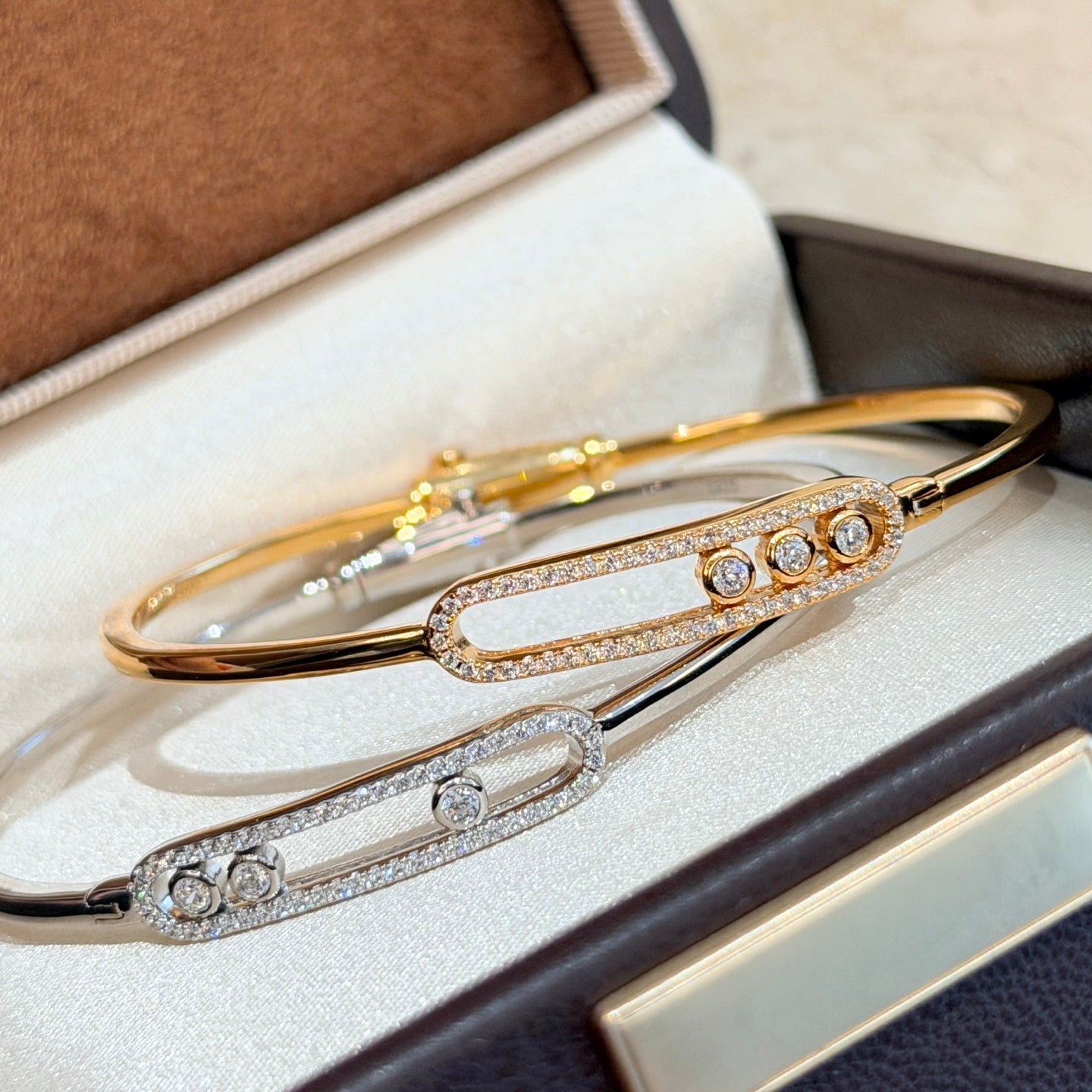 [Azure Tears]MOVE PAVÉ DIAMOND BANGLE BRACELET M