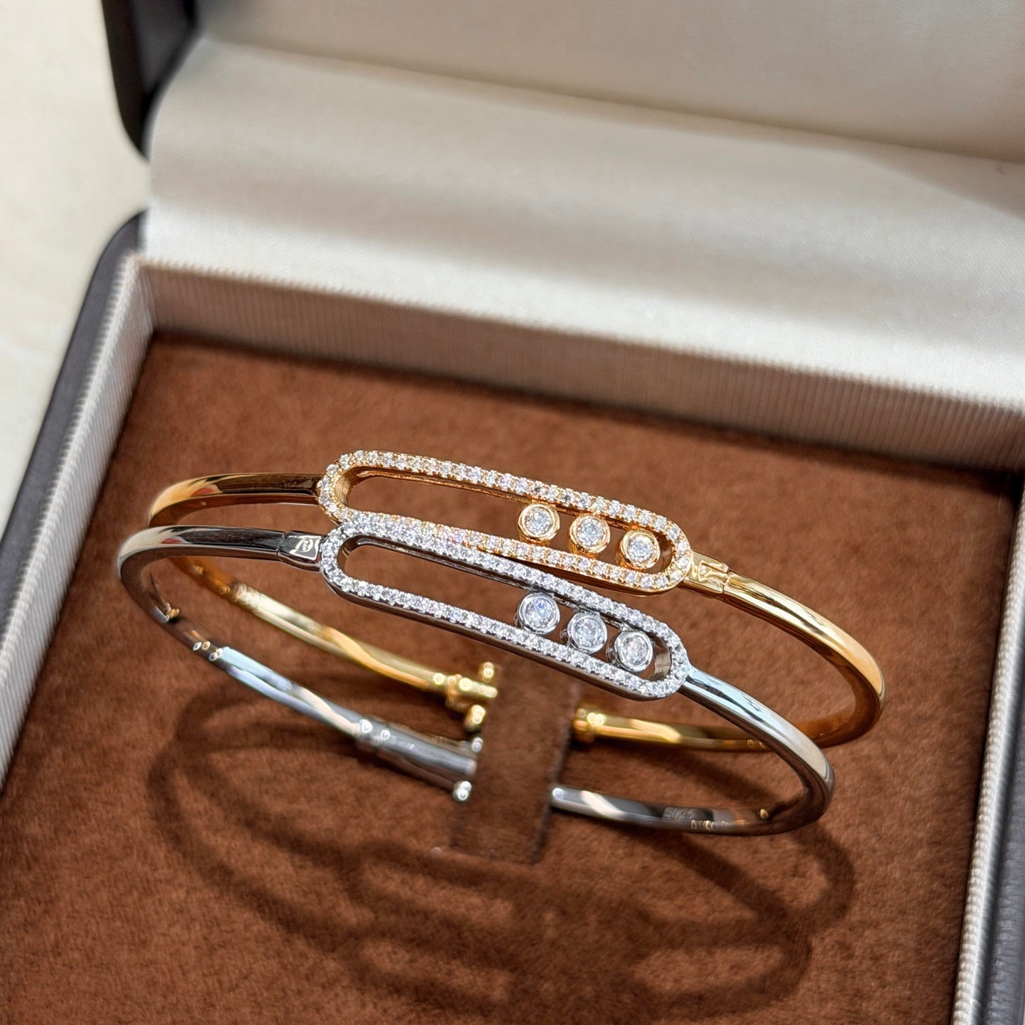 [Azure Tears]MOVE PAVÉ DIAMOND BANGLE BRACELET M