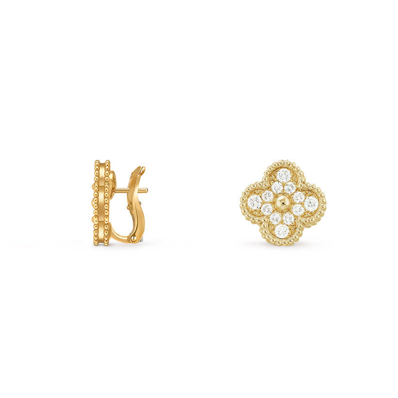 [Azure Tears]15MM CLOVER FLOWER STUD EARRINGS GOLD COLLECTION