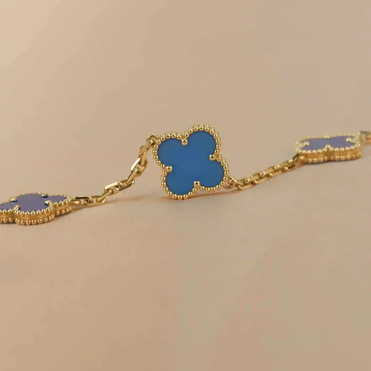 [Azure Tears]LUCKY CLOVER 5-MOTIF BRACELET - BLUE AGATE COLLECTION