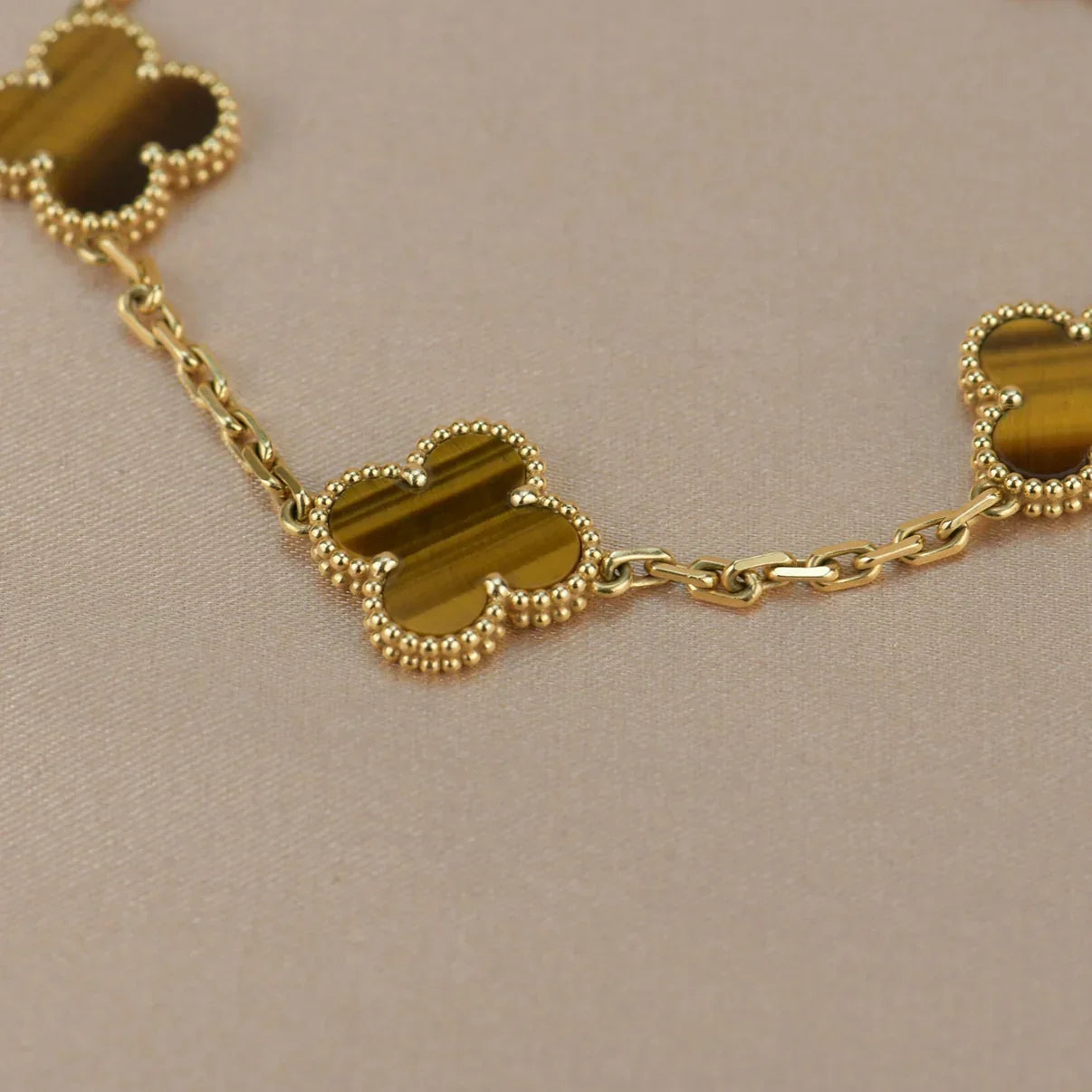 [Azure Tears]LUCKY CLOVER 5-MOTIF BRACELET -  TIGER’S EYE COLLECTION