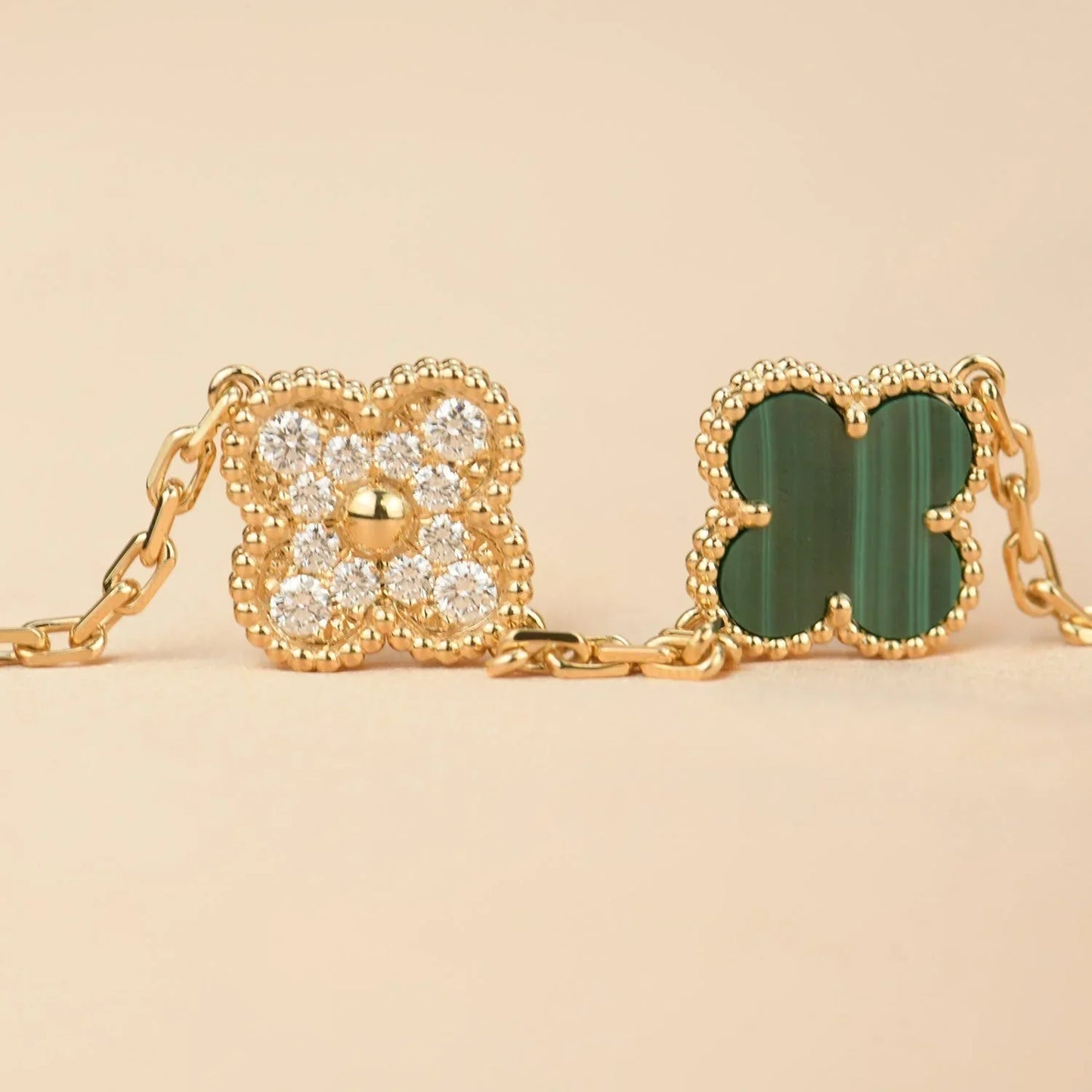 [Azure Tears]LUCKY CLOVER 5-MOTIF BRACELET - MALACHITE COLLECTION