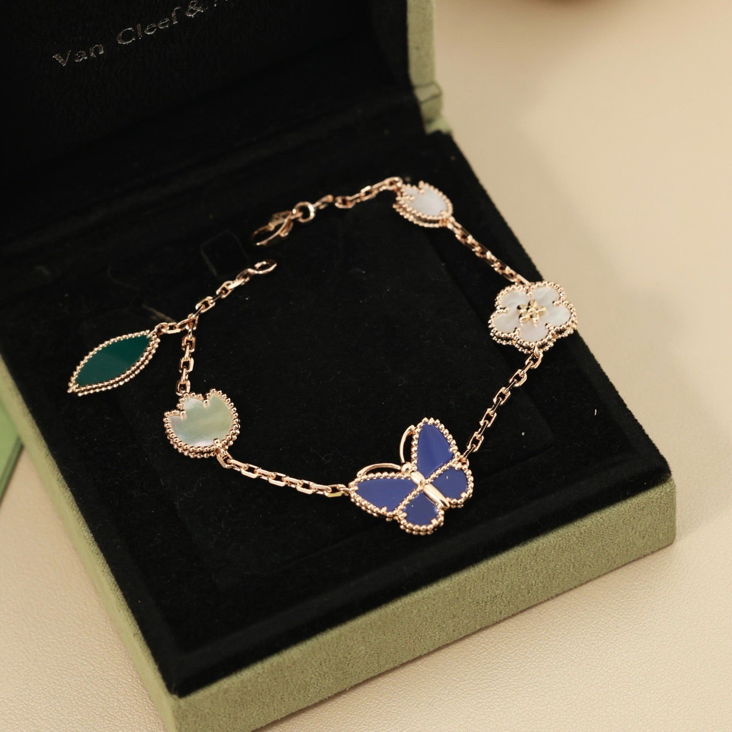 [Azure Tears]SPRING ENCHANTMENT BUTTERFLY & FLORAL CHARM BRACELET
