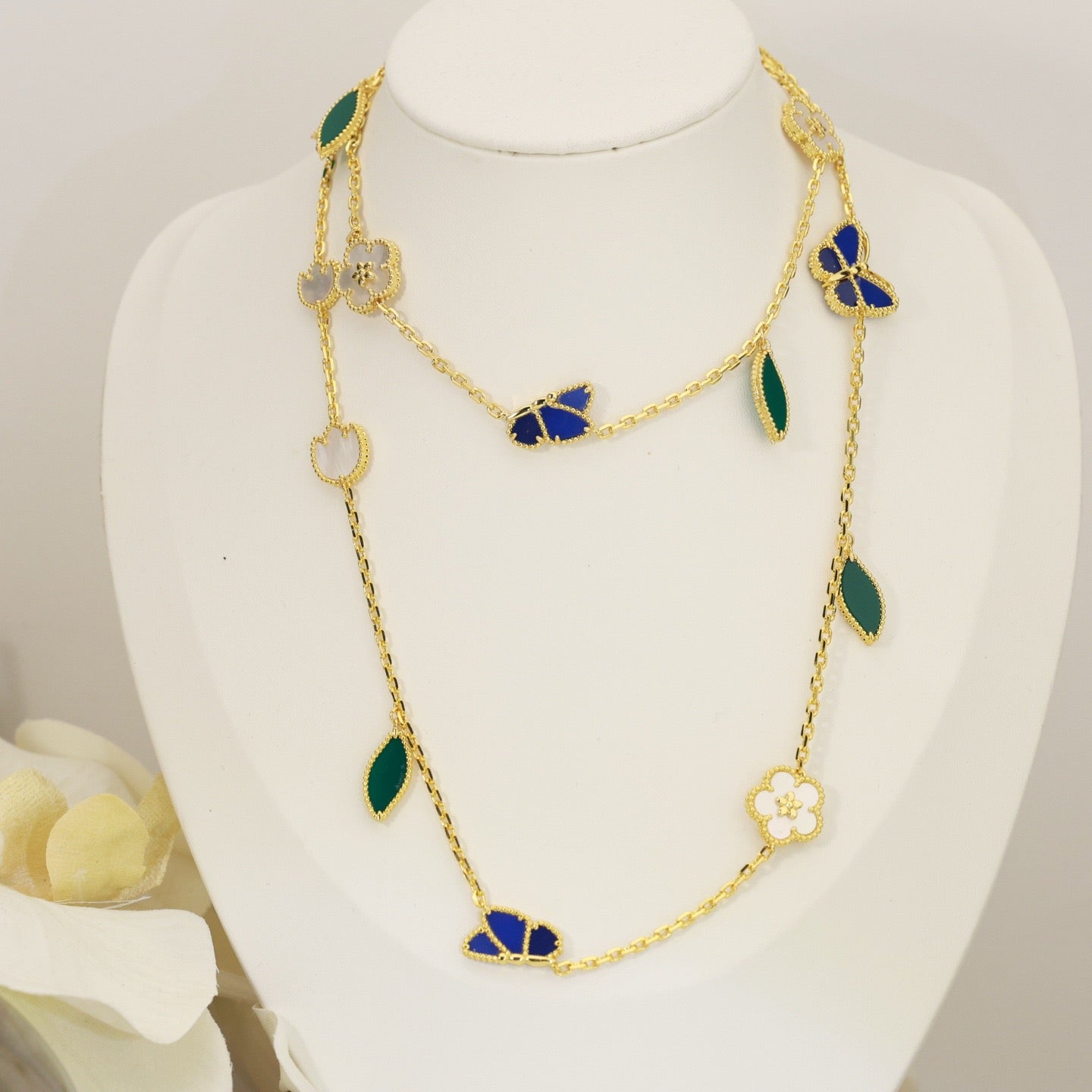 [Azure Tears]LUCKY SPRING BUTTERFLY & FLOWER STATEMENT NECKLACE - 15-MOTIF FLORAL DESIGN
