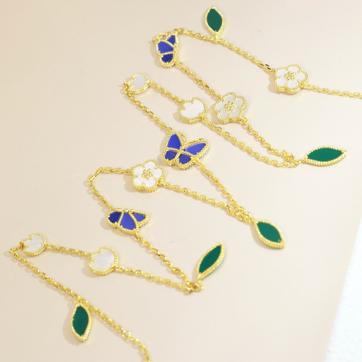 [Azure Tears]LUCKY SPRING BUTTERFLY & FLOWER STATEMENT NECKLACE - 15-MOTIF FLORAL DESIGN