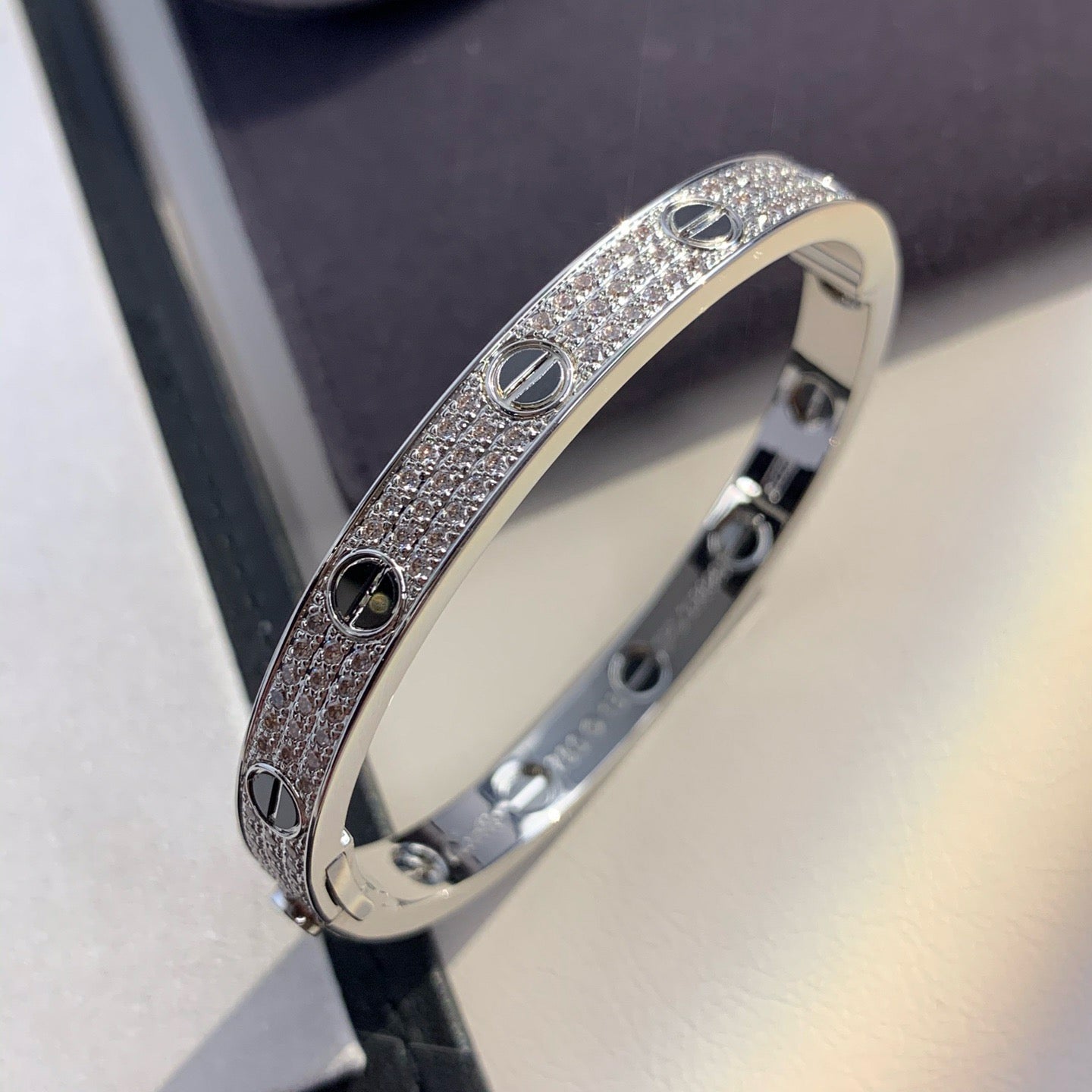 [Azure Tears]CLASSIC 6.1MM LOVE BANGLE - DIAMOND PAVÉ & BLACK CERAMIC